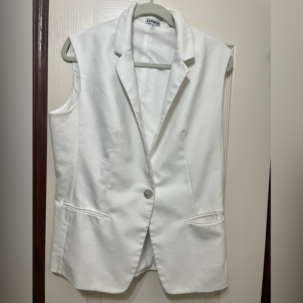 White Express Sleeveless Blazer size Large